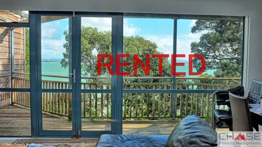 Northcote point 1 bedroom plus study beachfront apartment for rent